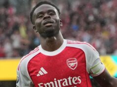 Arsenal tem seis pontos de vantagem e Saka e Gyokeres inspiram vitória sobre o Fulham