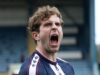 Dundee garante sobrevivência com vitória sobre o rebaixado Livingston