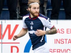 Falkirk venceu Motherwell e abriu a corrida pela Europa