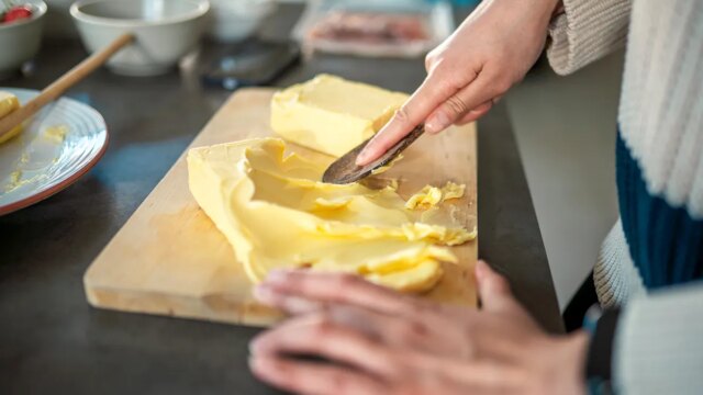 spreading-butter.jpg
