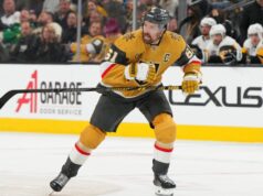 Mark Stone, do Golden Knights, retornando para o jogo 3 contra o Avalanche