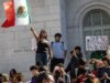 Projeto de lei da Califórnia permitiria que professores imigrantes ilegais continuassem ensinando estudantes americanos remotamente