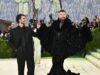Sam Smith supostamente noivo de Christian Cowan, designer do conjunto Met Gala de 52 libras do cantor