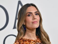 Mandy Moore se junta ao discurso do grupo de mães, diz que o ensaio contundente de Ashley Tisdale ‘vai direto ao âmago’