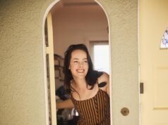 Os homens estão bem? A atriz Jena Malone realmente espera que sim em um novo álbum sedutor