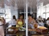 É hora de navegar com as ‘Yacht Ladies’, o clube do livro mais authorized de Los Angeles em um barco