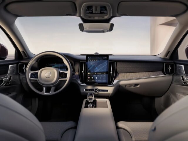 volvo-s90.jpg