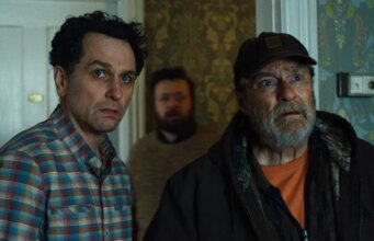 A hilariante nova série de terror da Apple TV é uma comédia de cidade pequena diferente de tudo na TV