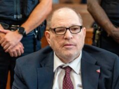 Harvey Weinstein relata dor no peito e o tribunal termina mais cedo, enquanto o júri delibera sobre seu novo julgamento de estupro