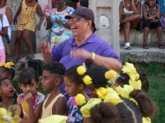Dançarina cubana encontra significado e trabalho nas ruas à medida que a cena artística da ilha desaparece