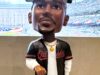 Orioles realiza promoção bobblehead de Tupac Shakur, e sua irmã lança o primeiro arremesso cerimonial