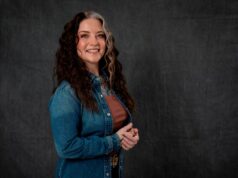 Ashley McBryde caiu do cavalo e entrou no ‘Wild’. Seu novo álbum é o mais pessoal até agora