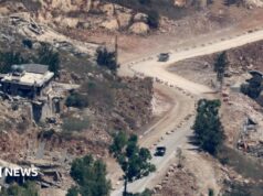 Israel ataca sul do Líbano enquanto Hezbollah condena novo acordo