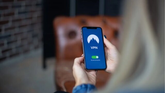 1-VPN-ON-PHONE.jpg
