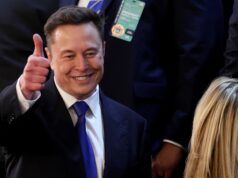 Elon Musk se torna o primeiro trilionário do mundo com a SpaceX começando a negociar na Nasdaq