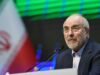 Líder iraniano zomba da afirmação de Trump de que Teerã deve comprar produtos agrícolas dos EUA com ativos descongelados