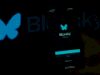 Proibições de mídia social para adolescentes correm o risco de fortalecer o controle da Large Tech no setor, alerta o executivo da Bluesky