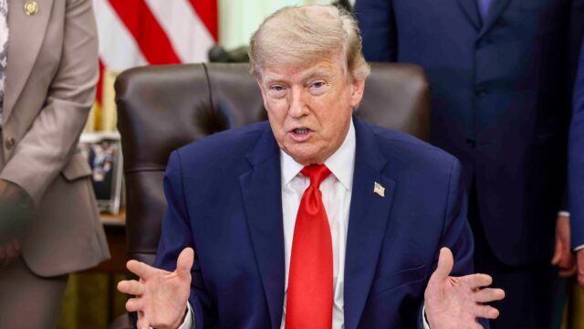 108320618-1781208167876-gettyimages-2280440835-TRUMP_OVAL.jpeg