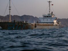 Irã alerta navios que é “inaceitável e perigoso” transitar pelo Estreito de Ormuz sem a sua aprovação