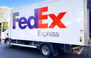 FedEx registra fortes resultados de lucros no último trimestre com negócios de frete