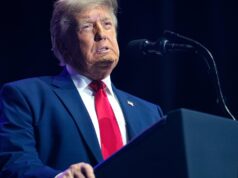 Trump promete resposta rápida dos EUA à Venezuela depois de terremotos históricos matarem centenas