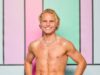 A estrela de Love Island, George Knight, SAI da villa poucos dias depois do início do present