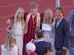 Dennis Quaid tem um reencontro estranho com o ex na formatura do filho após entrar com pedido para interromper o pagamento de pensão alimentícia