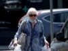 O ícone de Mamas and Papas, Michelle Phillips, completa 82 anos ao comemorar seu aniversário em uma rara aparição pública