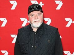 Corpo de vingança! Kyle Sandilands estreia um corpo mais esbelto ao sair com seus amigos e familiares para o jantar de aniversário de 55 anos
