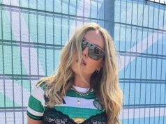 Perrie Edwards impressiona com um espartilho preto rendado enquanto presta homenagem a seu novo marido, Alex Oxlade-Chamberlain, enquanto posa com sua camisa de futebol durante os reveals do pageant