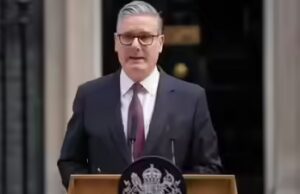 Primeiro-ministro do Reino Unido, Keir Starmer, sai
