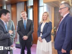 China proíbe quatro parlamentares da Nova Zelândia por visita a Taiwan
