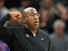Mike Brown está a uma vitória da história definitiva de redenção da NBA