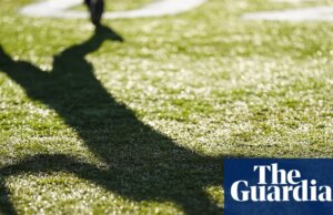 Time profissional de beisebol cancela jogo depois que jogadores se recusam a usar camisetas do Delight