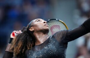 Serena Williams, 44, vence retorno em duplas em Londres