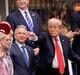 Trump recebe boas-vindas frias em sua cidade natal nas finais da NBA em Nova York
