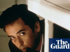 Olhos de cachorrinho, cabelo triste e um grande aparelho de som: filmes de John Cusack – classificados!