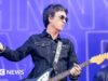 Johnny Marr vai leiloar guitarras que tocou com The Smiths e Billie Eilish