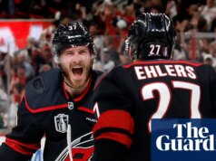 Carolina consegue uma vitória na Stanley Cup depois que a primeira linha ultrapassa Las Vegas