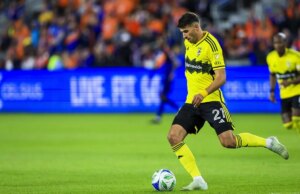 LAFC adquire D Yevhen Cheberko da Crew