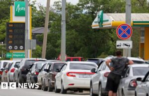 Vendas de combustível interrompidas na Crimeia ocupada enquanto Ucrânia visa instalações petrolíferas