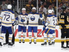 Relatórios: Alex Tuch dos Sabres indo para Caps em sign-and-trade