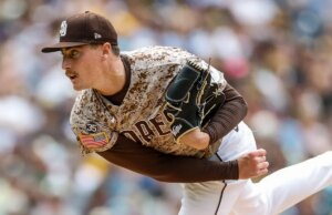 MLB suspende Padres RHP Ron Marinaccio 3 jogos por HBP intencional