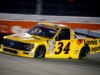 Layne Riggs vence a corrida de estreia do caminhão NASCAR na Base Naval de Coronado