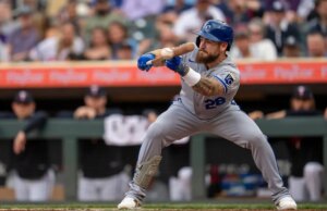 Royals CF Kyle Isbel deve perder um tempo significativo com ruptura da fáscia plantar