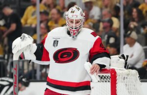 Furacões iniciam o estreante Brandon Bussi para o jogo 4 da remaining da Stanley Cup