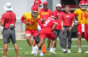 Extensão do Chiefs QB Patrick Mahomes eleva valor do acordo a mais de US$ 500 milhões