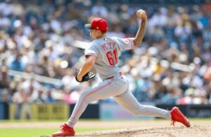 Reds tropeçam na série contra D-backs com dificuldades semelhantes