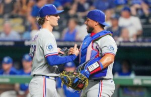Rangers busca marca de 0,500 no last da série contra Royals