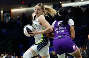 Paige Bueckers marca 31 pontos, o melhor da temporada, para liderar Wings sobre Mercury